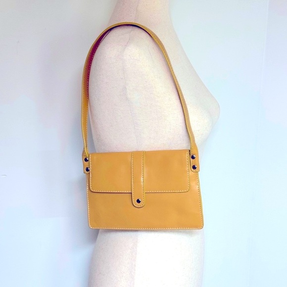 Nine West Handbags - Nine West small shoulder bag vintage retro Y2K